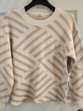 Sugarlips Cream and Beige Geometric Crewneck Sweater